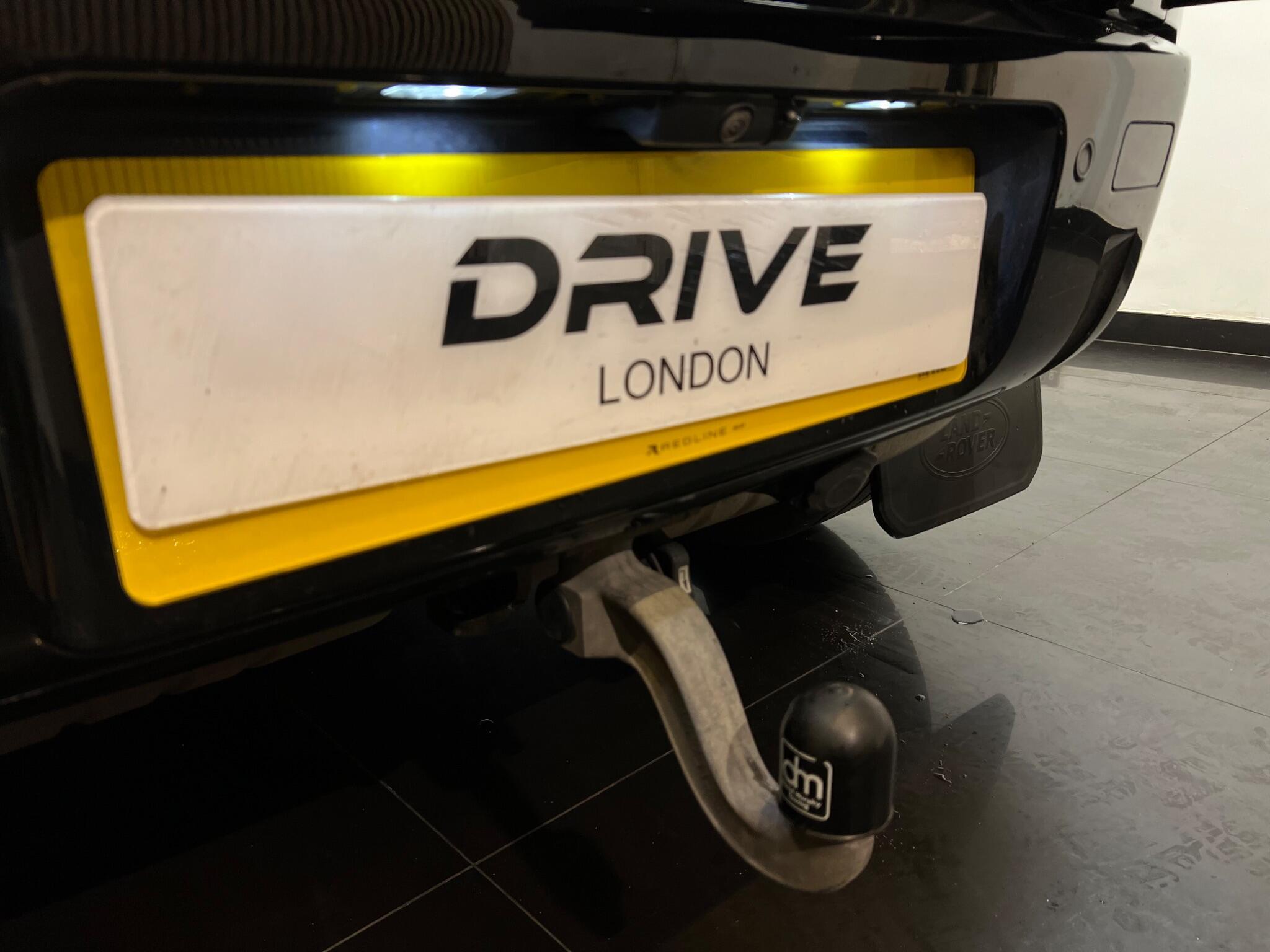 Land Rover Defender 110